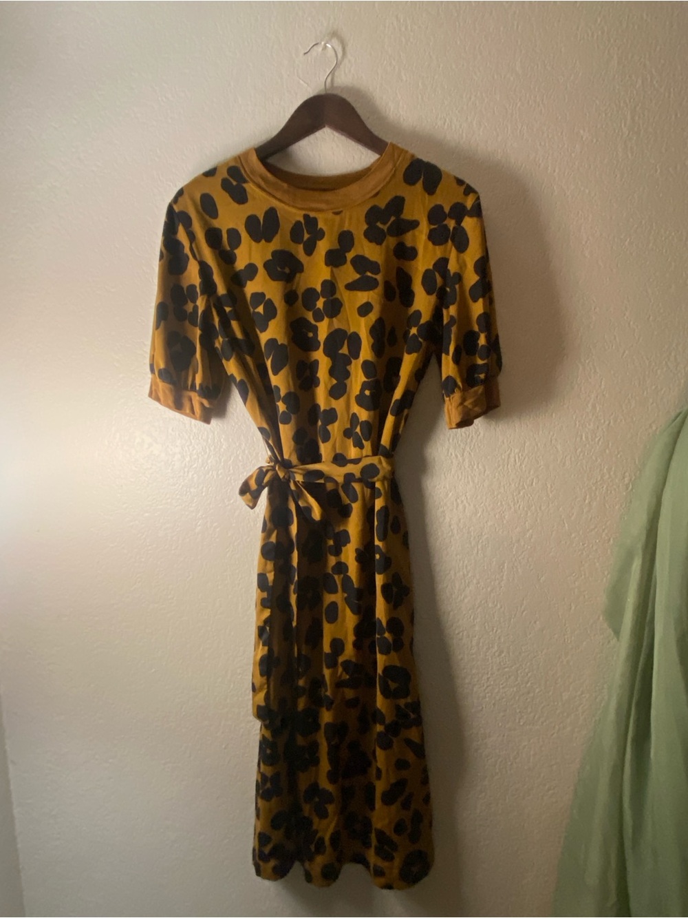 Who What Wear Mustard and Black Floral Tie-Waist Midi Dress EUC Size S